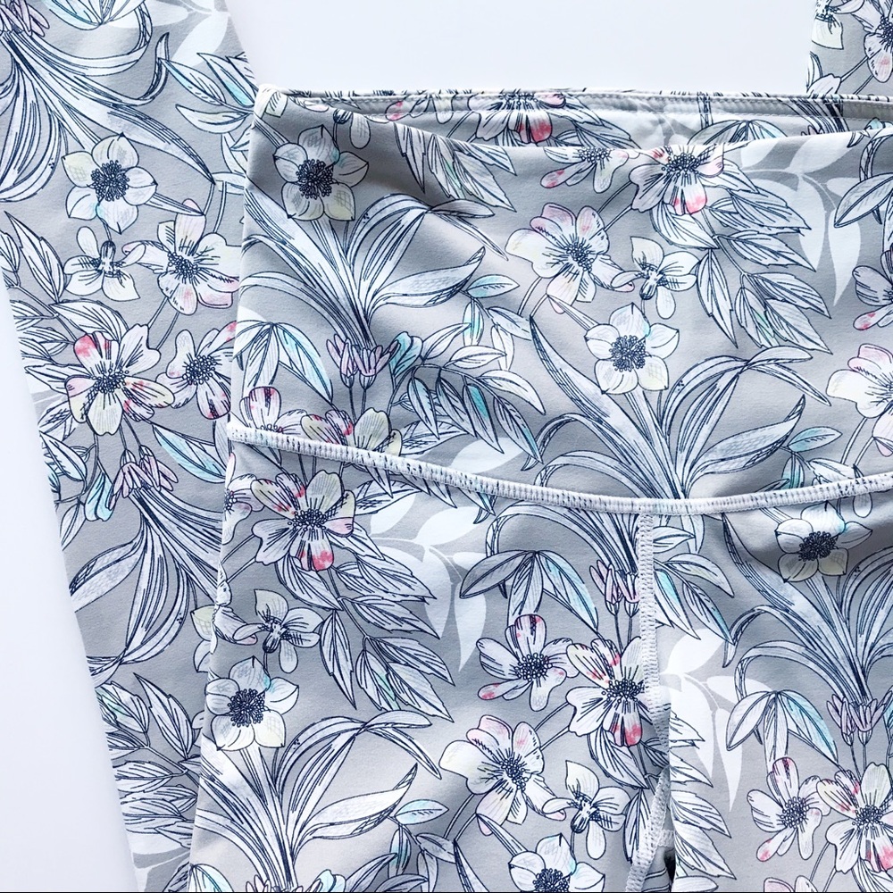 High Waisted Poppy Floral Print Workout Leggings - Picture 6 of 7
